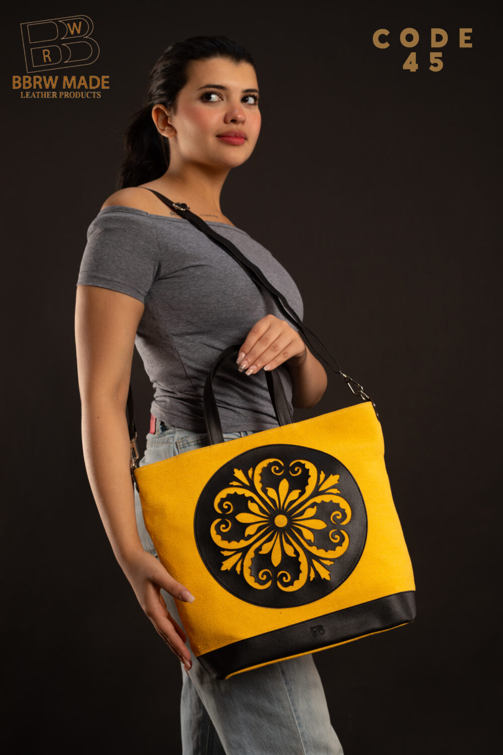 ⁦الشنطة الكيتان علي جلد⁩ - الصورة ⁦13⁩