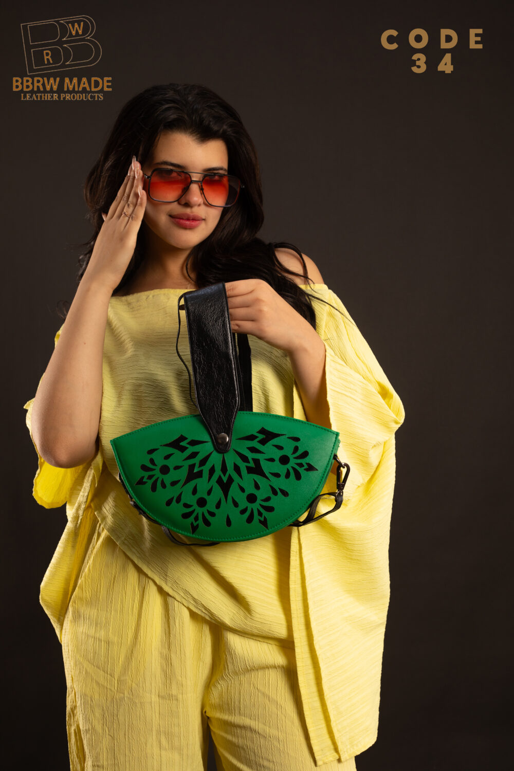 الشنطة الهاف مون - الصورة 25