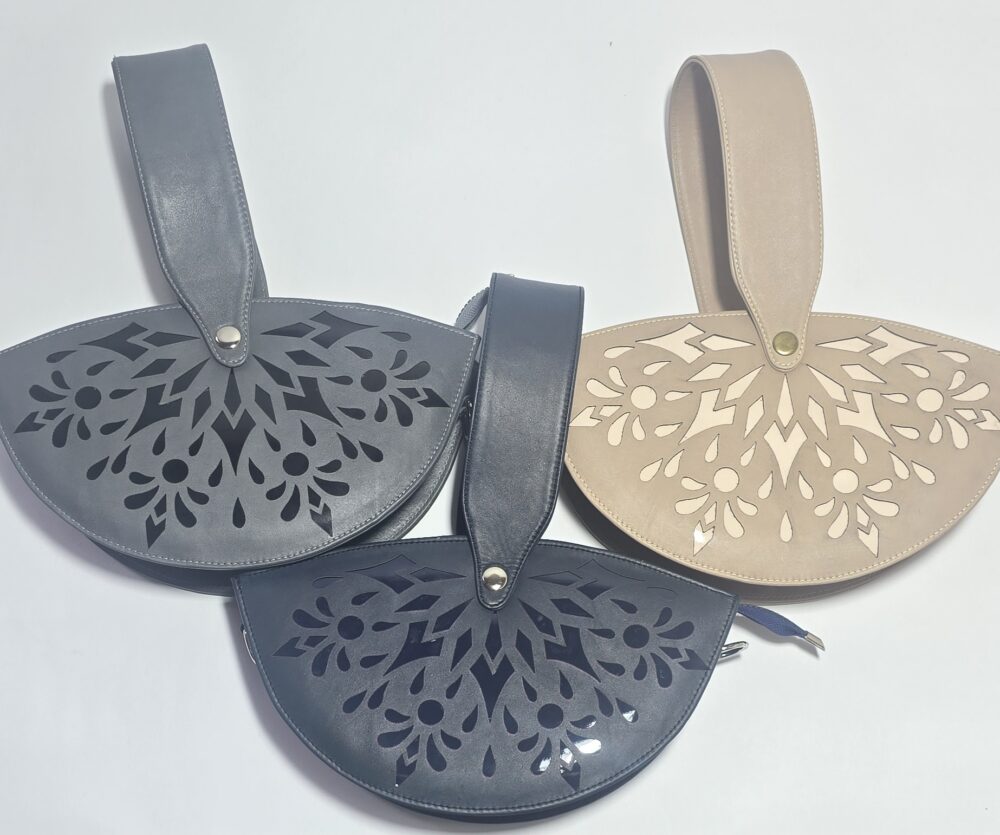 الشنطة الهاف مون - الصورة 3