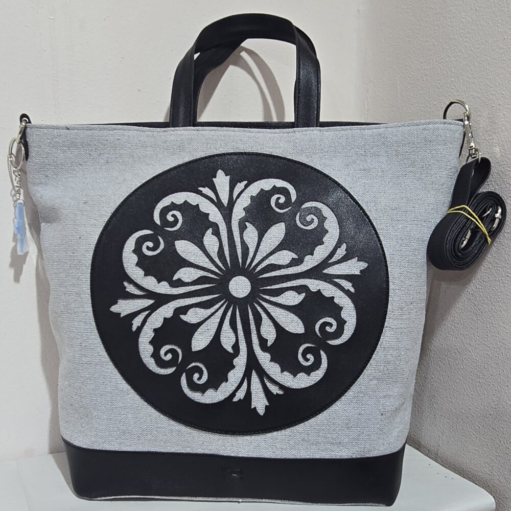 ⁦الشنطة الكيتان علي جلد⁩ - الصورة ⁦4⁩