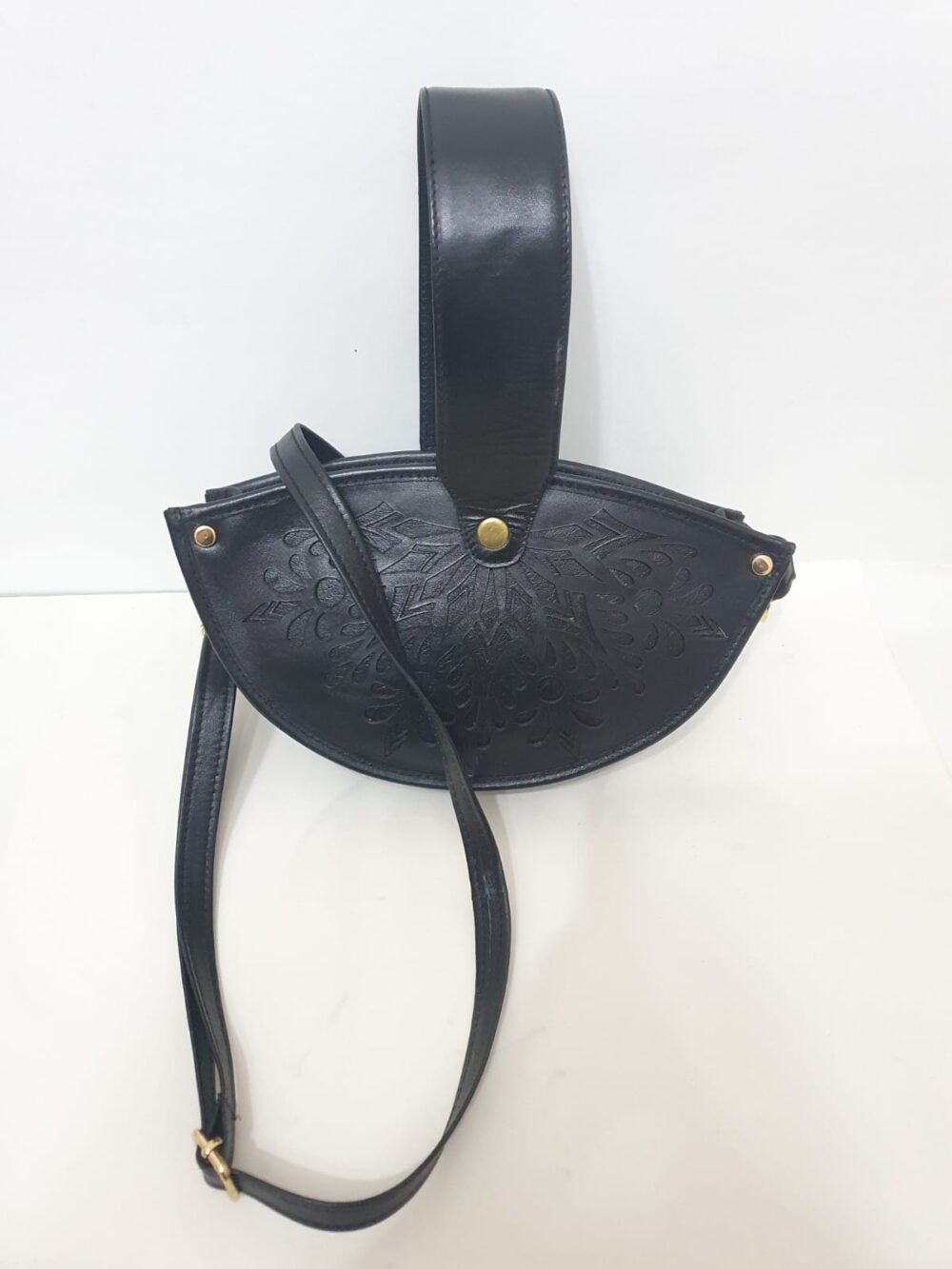 الشنطة الهاف مون - الصورة 20