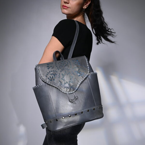 الشنطه الباك